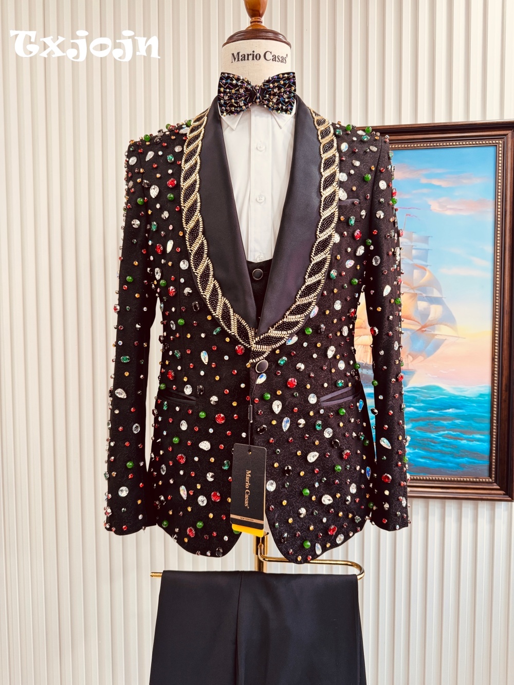 Elegant Crystal Business Suit  - Men'S Grooming Trends のレビューと価格